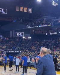 汤普森攻防闪耀梦回巅峰 锁死獭兔助勇士拿捏绿军