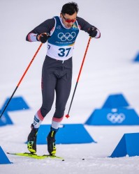 “让越野滑雪被更多人看见”，这是王强的冬奥答卷