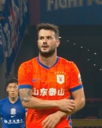 该如何形容😱瓦科47天7战狂轰14球！1次大四喜2次帽子戏法！